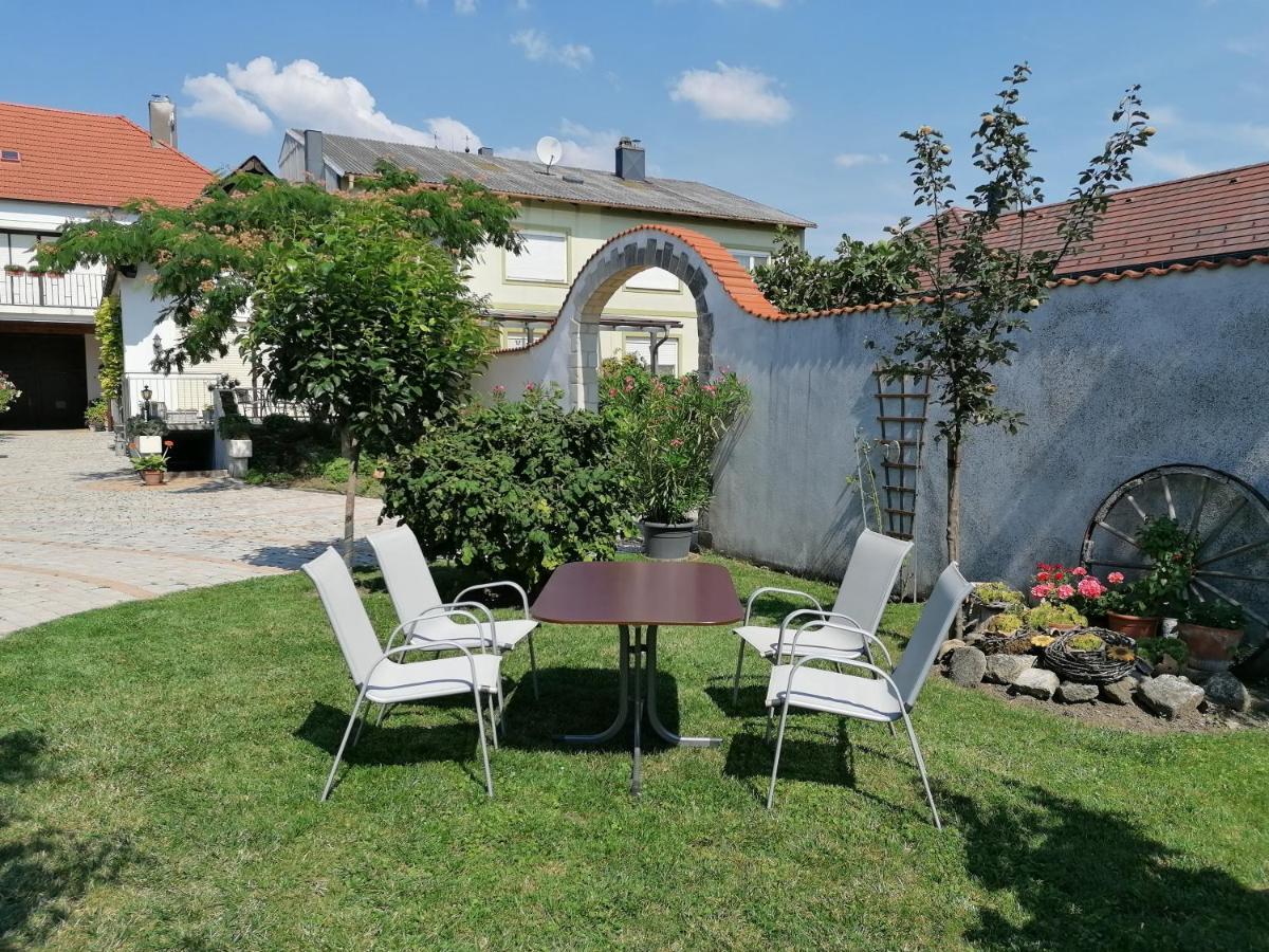 Gästehaus Anita Breitenbrunn  Exterior foto
