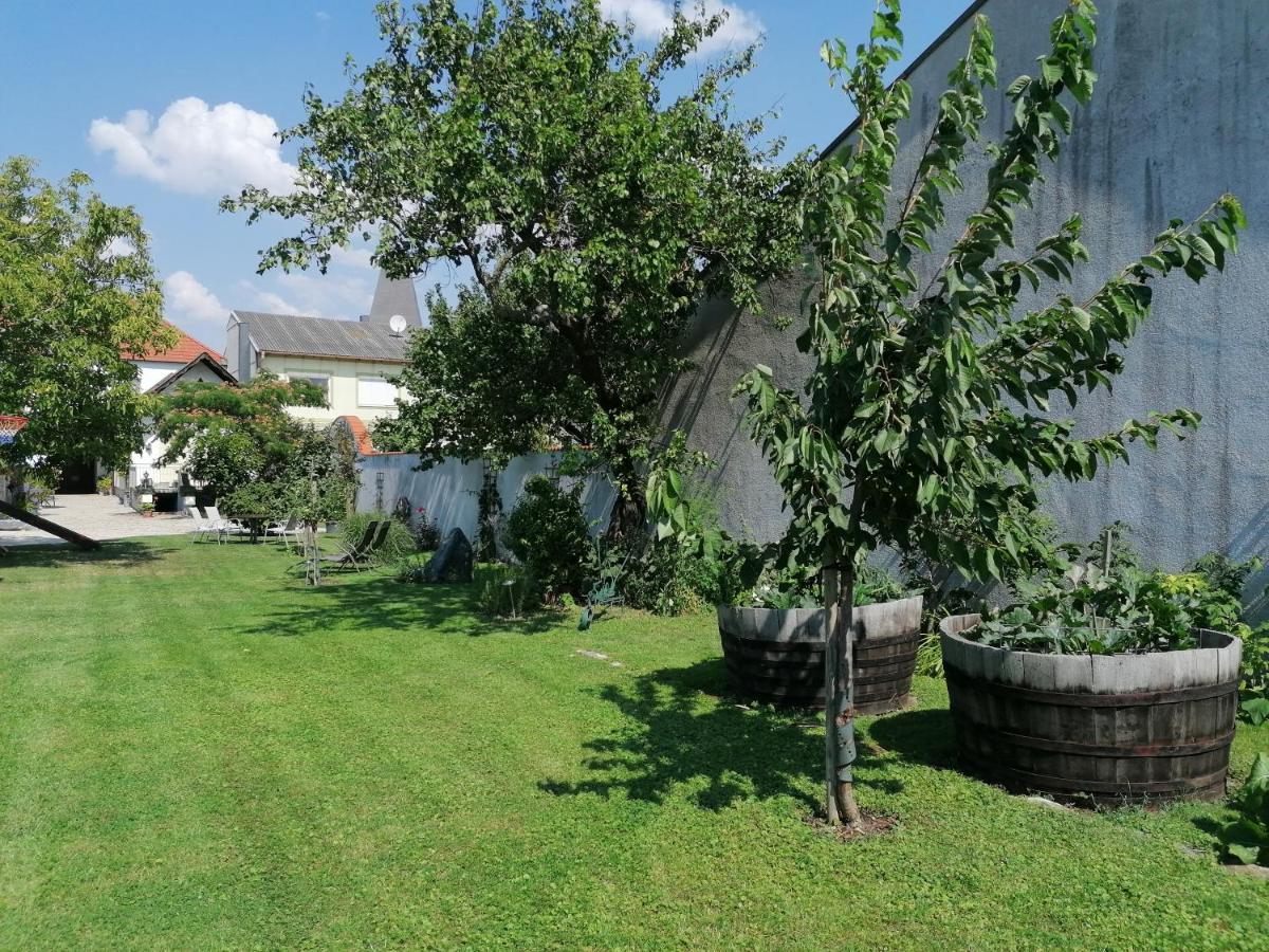 Gästehaus Anita Breitenbrunn  Exterior foto
